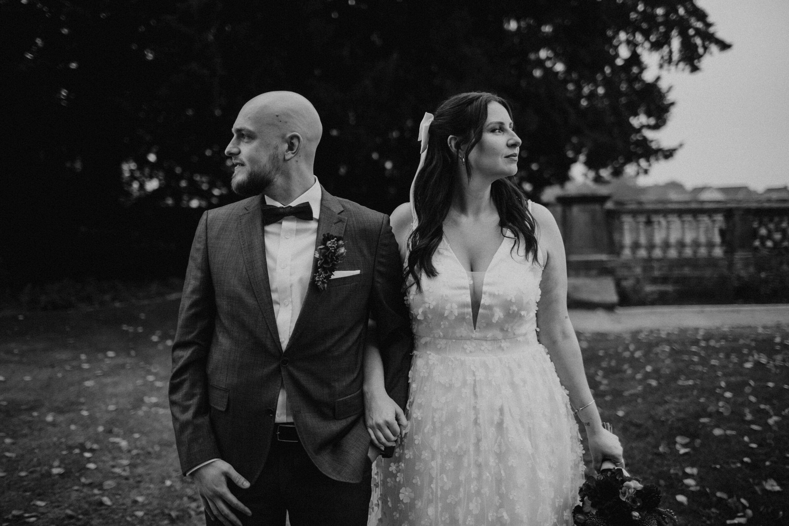 Bruidspaar op trouwlocatie georganiseerd door weddingplanner The Event Planner Enschede