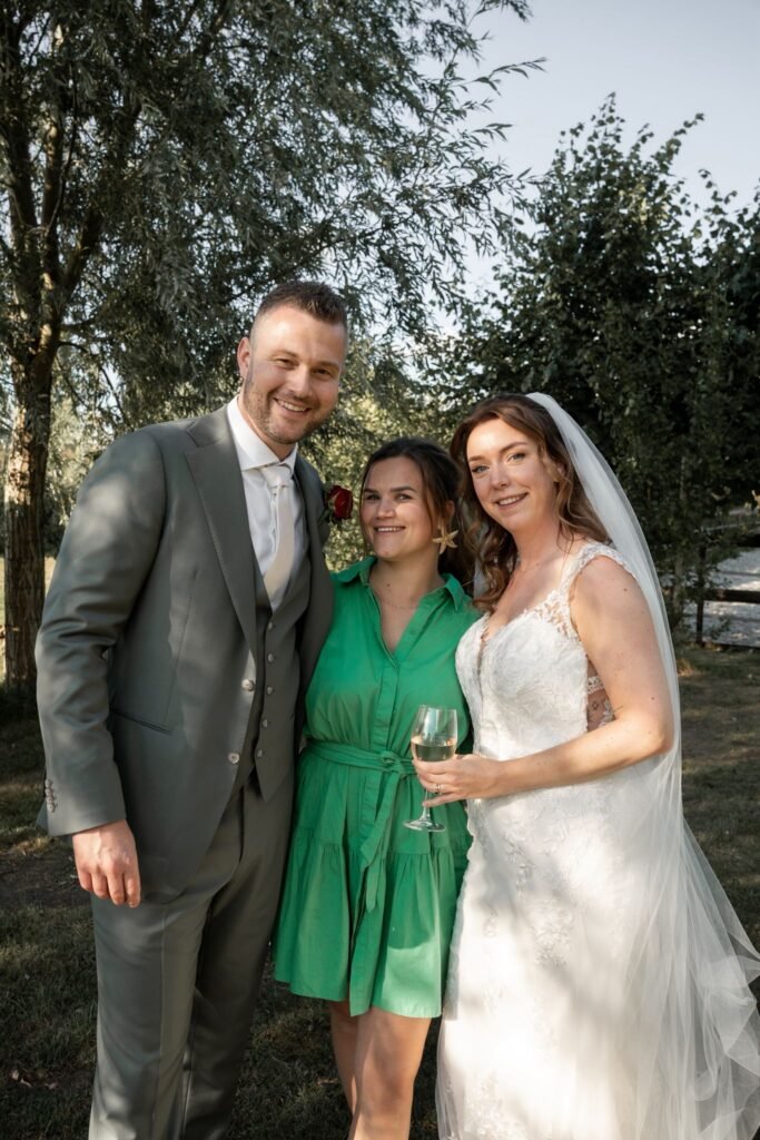 Ceremoniemeester coördineert bruiloft voor bruidspaar in Twente