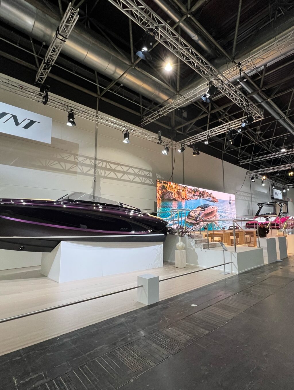 Instagram post from theeventplanner.nl. This post is in position 3.