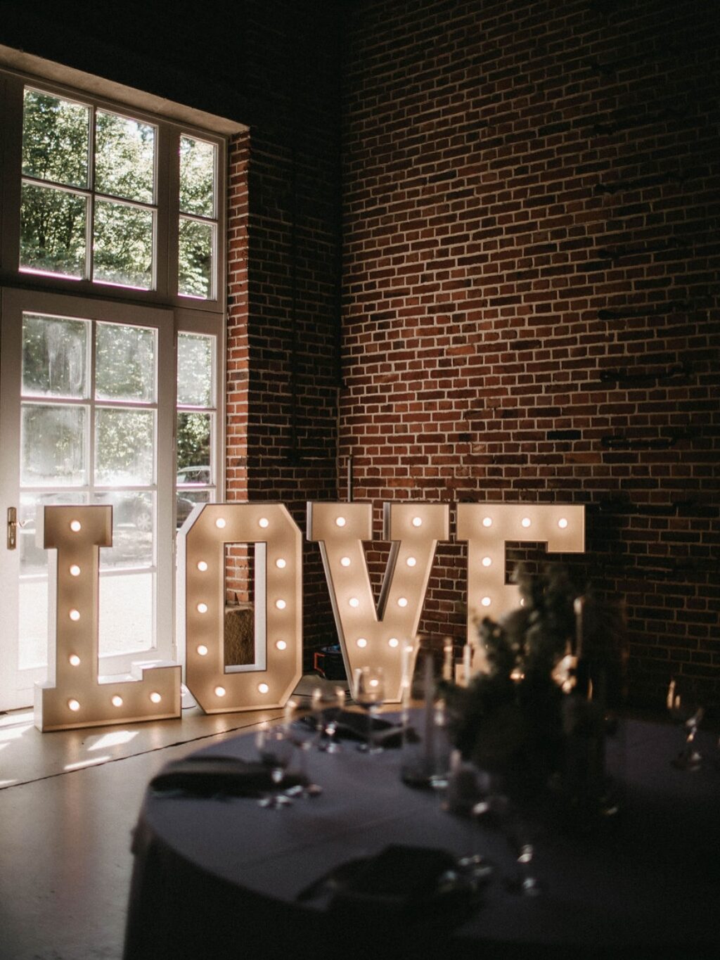 Instagram post from theeventplanner.nl. This post is in position 5.